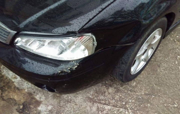 車頭不小心擦傷  修的話大概多少錢??