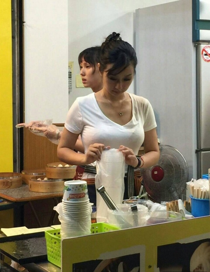阿猴午餐生死鬥--肉包VS聖代---今天你要哪一道