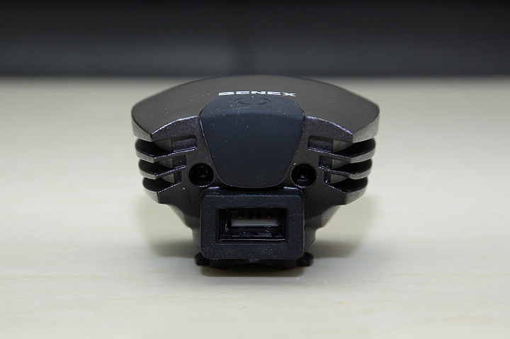 BENEX 的長續航力款車燈 ET-3150 實測