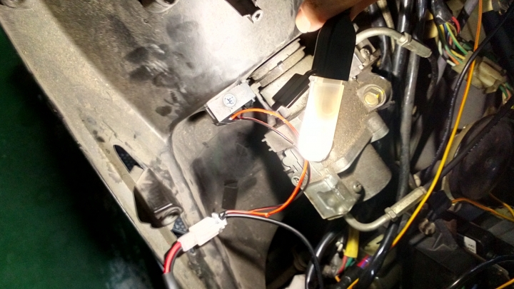 原本只想裝車充 結果一路裝到胎壓偵測器【SUMOLE TPM-1】