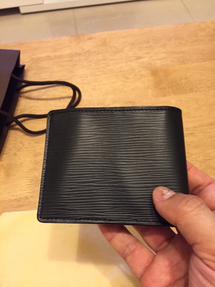 可能在米蘭LV買到假貨???