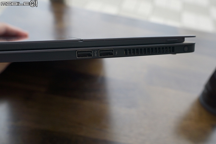 初次分享~遲來的簡單開箱文 2015 new VAIO Z13A 8/19更新 SSD攻頂+升級Win 10+變更繁體中文介面