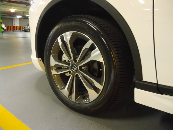 8月9日U6  SPORT交車