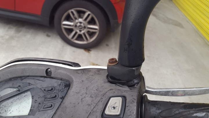 行車記錄器款式太多了~幫忙推薦跟分析 拜託拜託