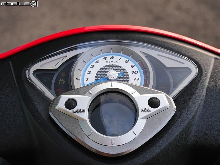 終於換我開箱啦  說新不新 說舊不舊 Racing 150 Brembo特仕版 紅白!!
