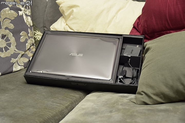 i5版的ASUS ZenBook UX305LA筆電微開箱