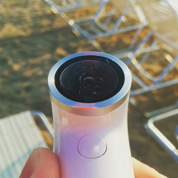 HTC RE 防水失能變成水壺
