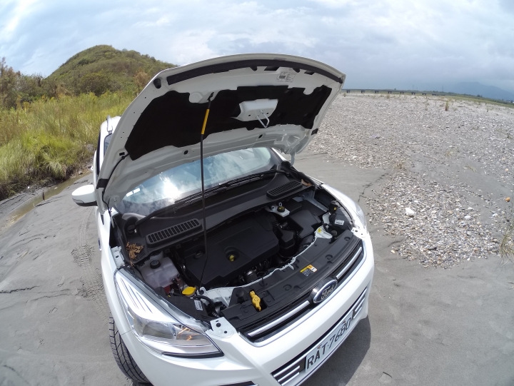 KUGA TDCI Off Road Test Drive
