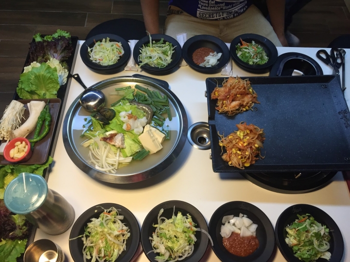 [食記] 韓國八色烤肉。搶鮮品嚐!東區美食、中秋節吃烤肉好選擇!