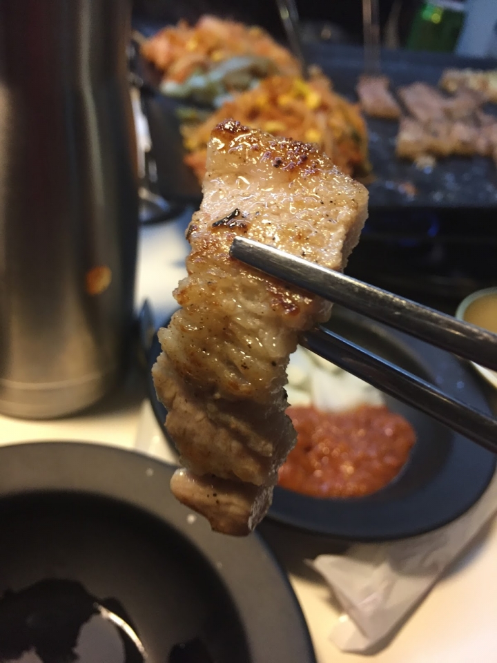 [食記] 韓國八色烤肉。搶鮮品嚐!東區美食、中秋節吃烤肉好選擇!