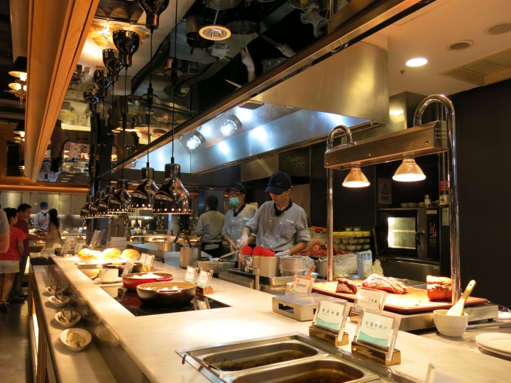 [食記]饗食天堂。精緻Buffet吃到飽、海鮮船CP值破表(信義店)