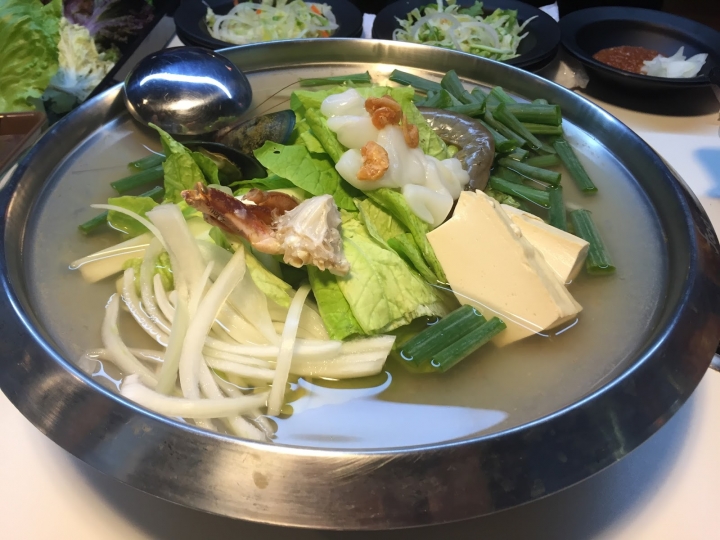 [食記] 韓國八色烤肉。搶鮮品嚐!東區美食、中秋節吃烤肉好選擇!