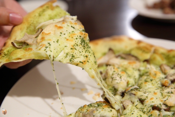 [新北]板橋龍眼樹窯烤手工披薩pizza,平價又美味的披薩  by蛋拔