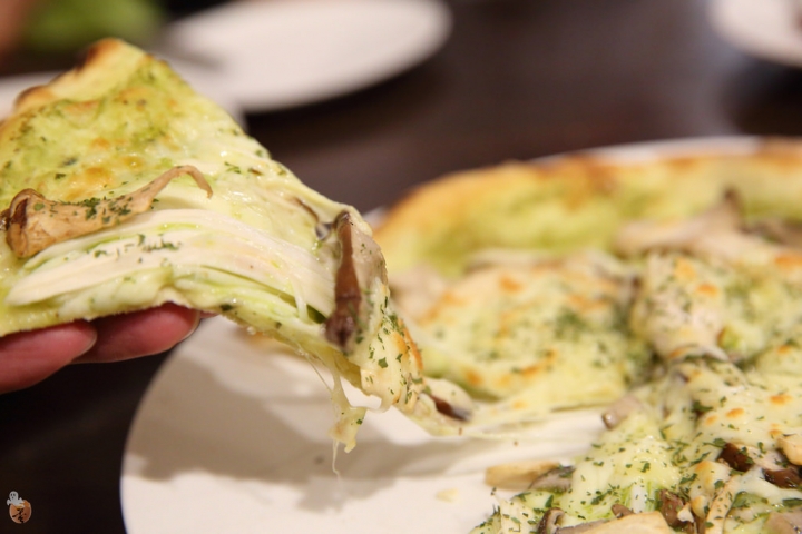 [新北]板橋龍眼樹窯烤手工披薩pizza,平價又美味的披薩  by蛋拔