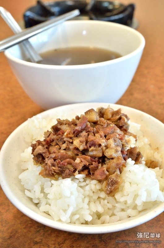 [強尼帶球 食記] 麻豆 牛狀元 牛肉湯 涮牛肉 附牛豬混合肉燥飯吃到飽