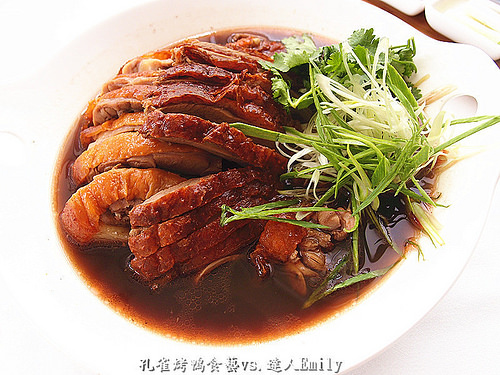 【台中孔雀烤鴨食藝】師承湘川菜系,不只是烤鴨,更是一門食的藝術(原孔雀川湘食集)
