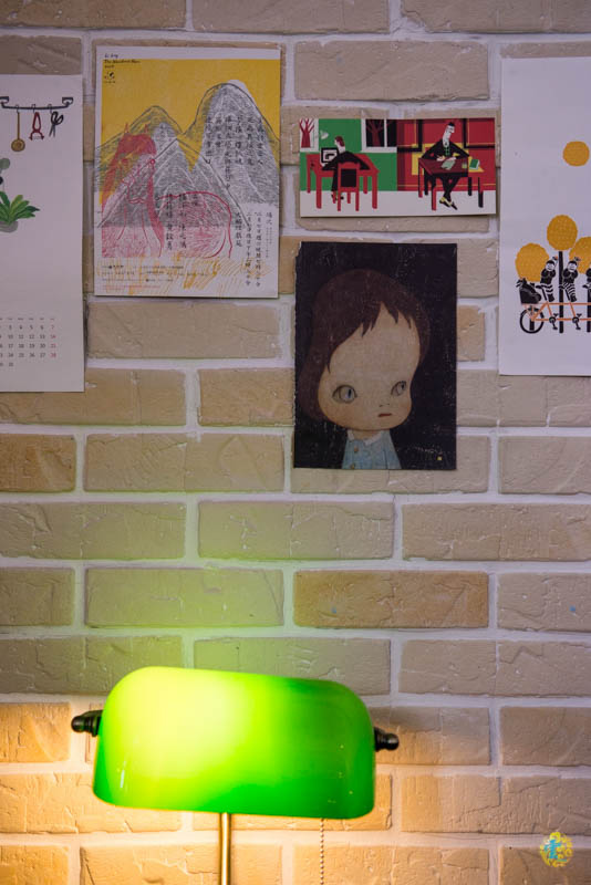 三重『木童繪本咖啡』 隱身巷弄二樓的優質文青繪本空間，沐浴繪本下的午茶時光