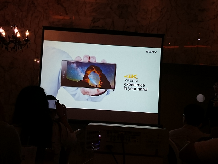 我把世界握在手中，霎時片刻任我捕捉-犀「Z」神器，降臨人間