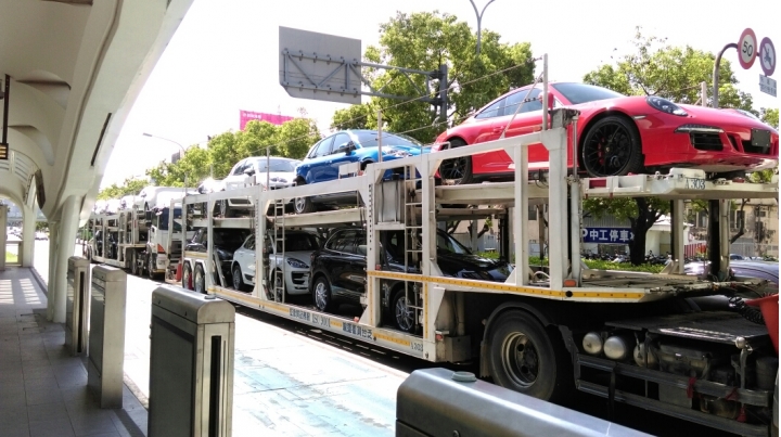 誰下訂的porsche