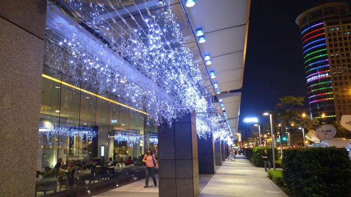 LG G4最強拍照旗艦機︰街拍台灣 信義區夜景 CSK不專業 體驗