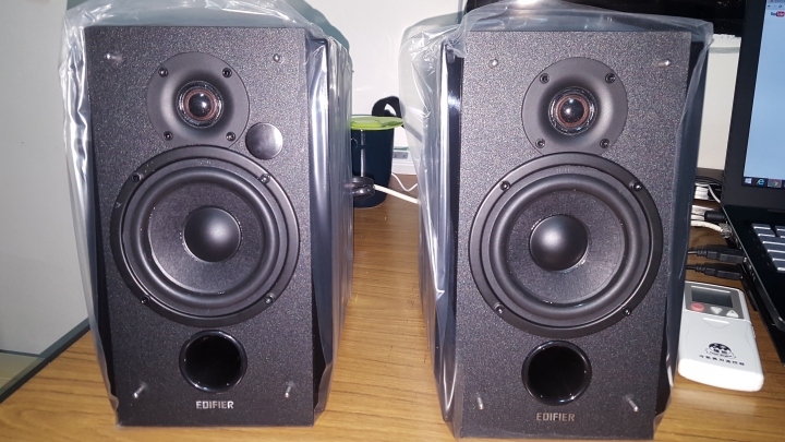 EDIFIER R1800TIII新手開箱~