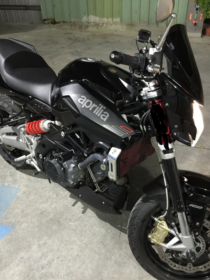 Aprilia Shiver 750 簡單開箱