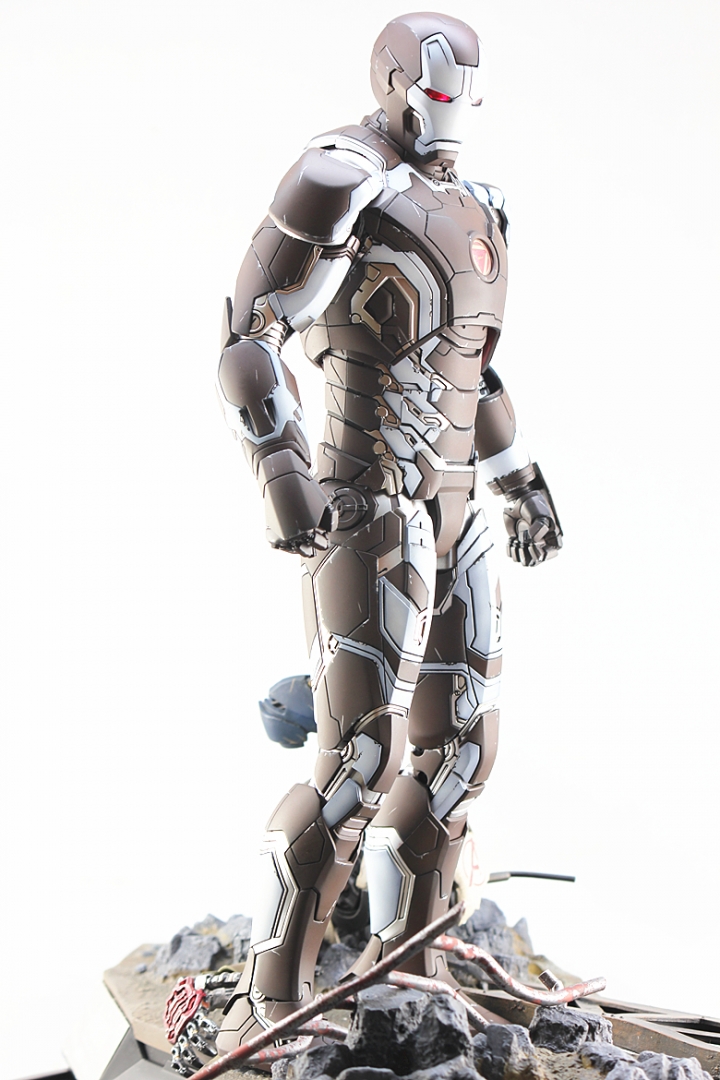 羊羽 ~  HOT TOYS MARK 42 (巧克力牛奶)