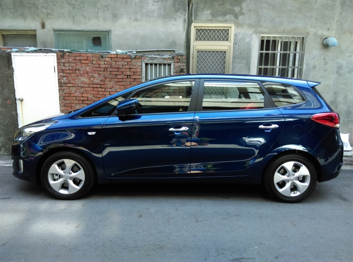 KIA CARENS 科技版交車囉