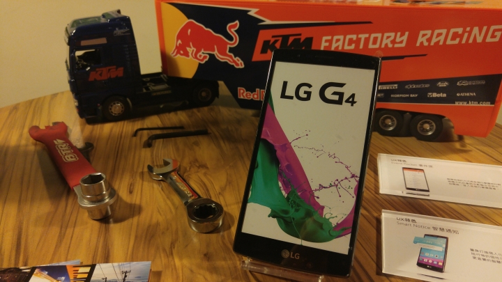 【LG G4最強拍照旗艦機︰街拍台灣】: 龍山寺攝影實戰分享