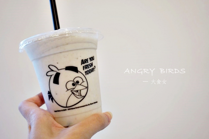 [食記] Angry Birds來了！全球首家憤怒鳥主題飲品旗艦店♪ANGRY BIRDS Juice & Tea 果汁&茶(板橋麗寶百貨)-親民價格讓憤怒鳥更顯親民可愛了！附完整菜單menu