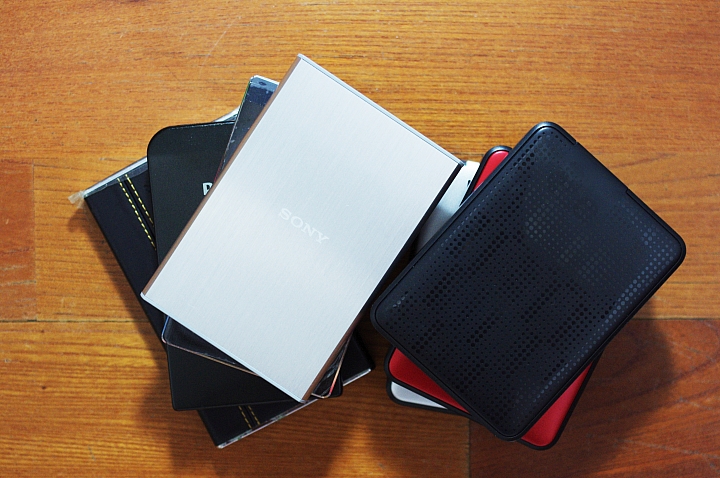[開箱和評測] 輕薄美型的 Sony HD-SL2 2TB 隨身行動硬碟