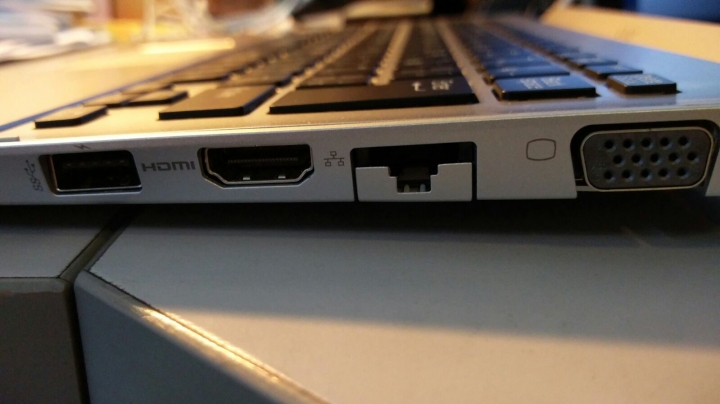 日版 Vaio Pro13 MK2，升級 Windows 10 中文版。