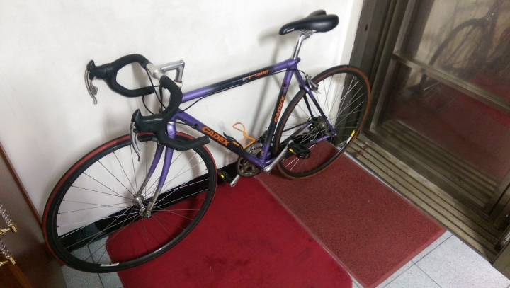新手發問 - 最近入手一台公路車CADEX