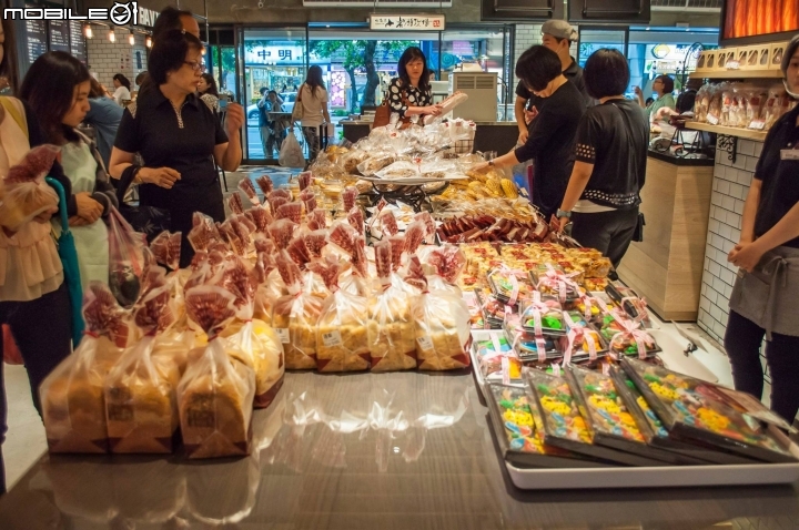 [食記]台北中山區 各國美食齊聚一堂 新型態美食廣場 『FAVtory快.食.尚』