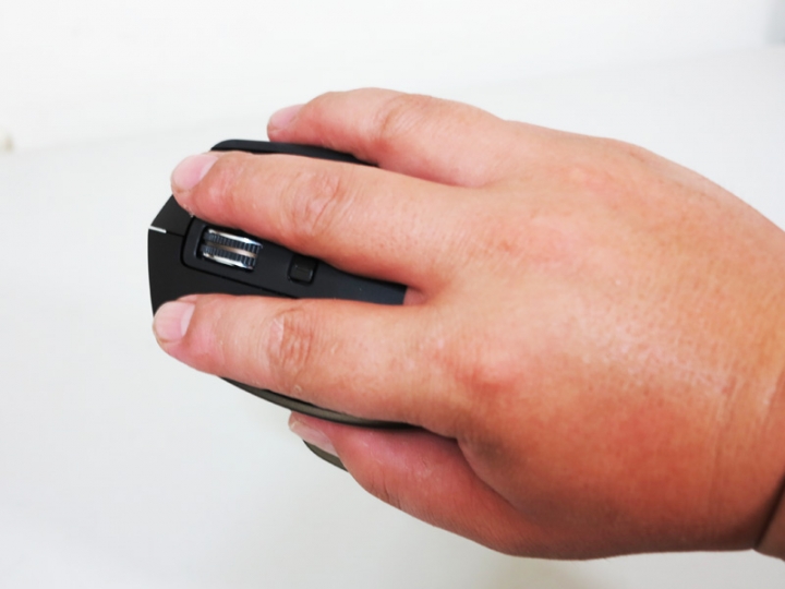 [開箱]辦公、商務人士御用旗艦鼠─羅技Logitech MX Master無線滑鼠