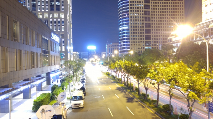 LG G4最強拍照旗艦機︰街拍台灣 信義區夜景 CSK不專業 體驗