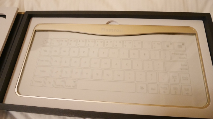 [開箱] 超薄 時尚 透明 Bastron 玻璃鍵盤 開箱