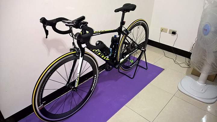 [開箱]TCR ADV1 KOM補開箱兼公路車新手初次挑戰破百K心得