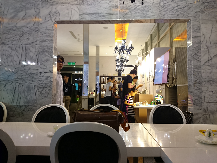 我把世界握在手中，霎時片刻任我捕捉-犀「Z」神器，降臨人間