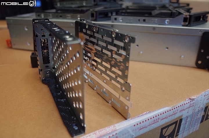 [全臺第一]怪獸級40G效能&自動分層NAS開箱 -QNAP TVS-EC1580MU-SAS-RP 多圖