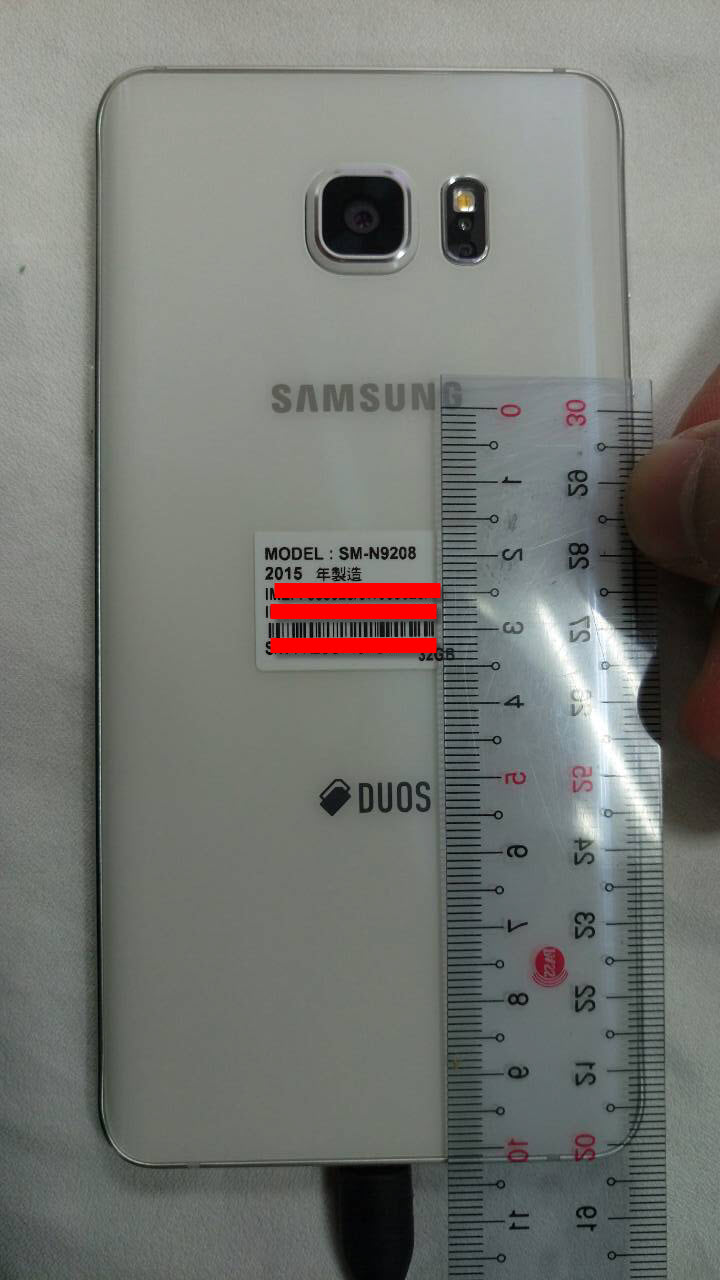 Samsung NOTE 5 被蓋Logo歪