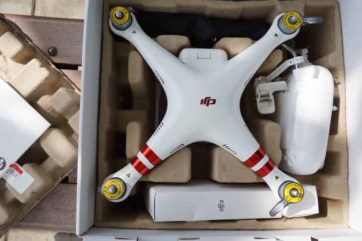 初級航拍器材——DJI 大疆精靈3簡單開箱