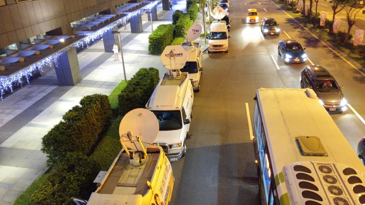 LG G4最強拍照旗艦機︰街拍台灣 信義區夜景 CSK不專業 體驗