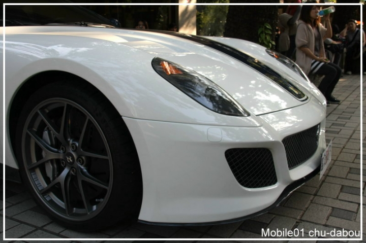 [分享]巧遇白色599 GTO(圖多)