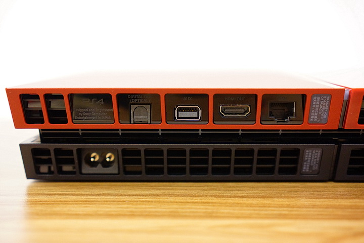 【幻痛】PS4 幻痛機 限量同捆單主機 CUH-1200/1207A 圖 + 文開箱