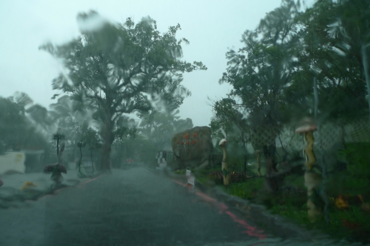 雨神降臨！！讓Grand Livina見證奇蹟！
