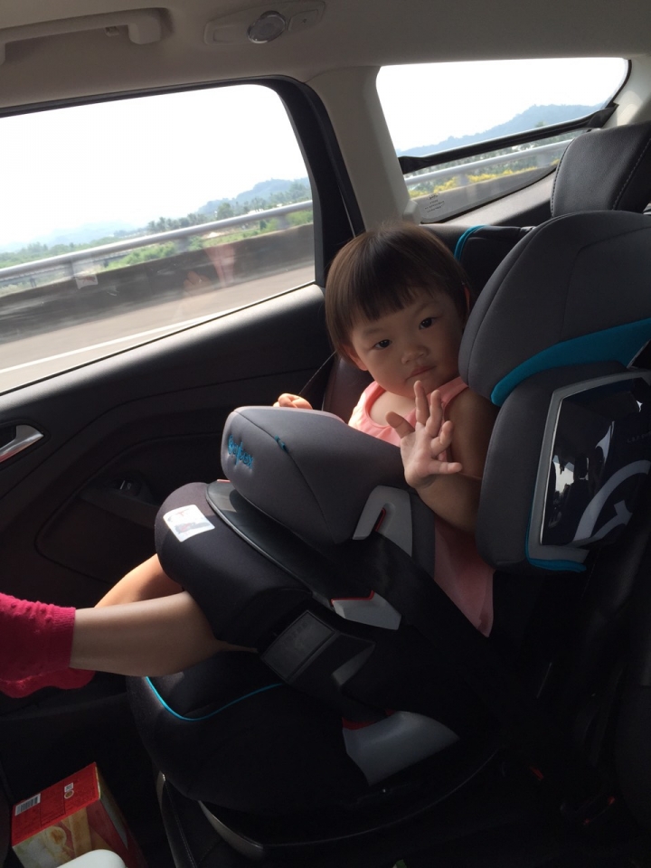 [心得] 福特KUGA 免費 24 小時試駕 (家庭用車心得)