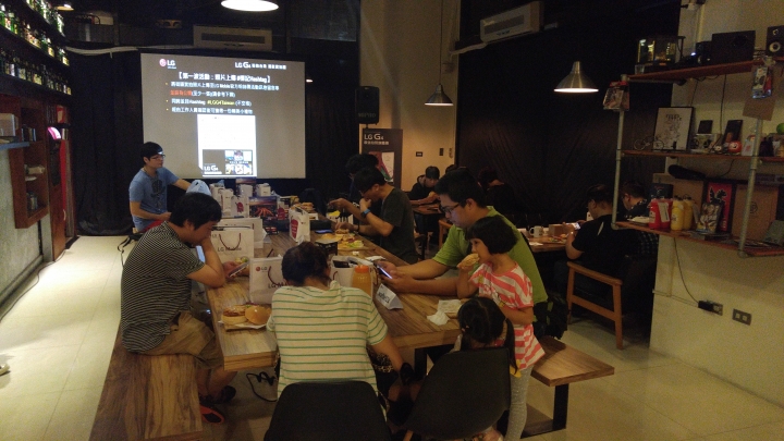 【LG G4最強拍照旗艦機︰街拍台灣】: 龍山寺攝影實戰分享
