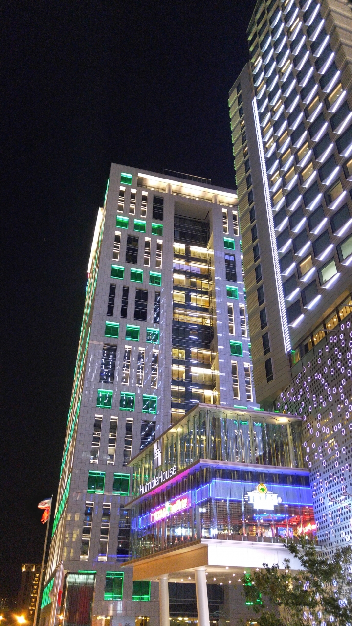 LG G4最強拍照旗艦機︰街拍台灣 信義區夜景 CSK不專業 體驗