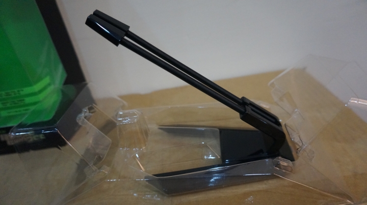 [開箱] RAZER Mouse Bungee 鼠線夾